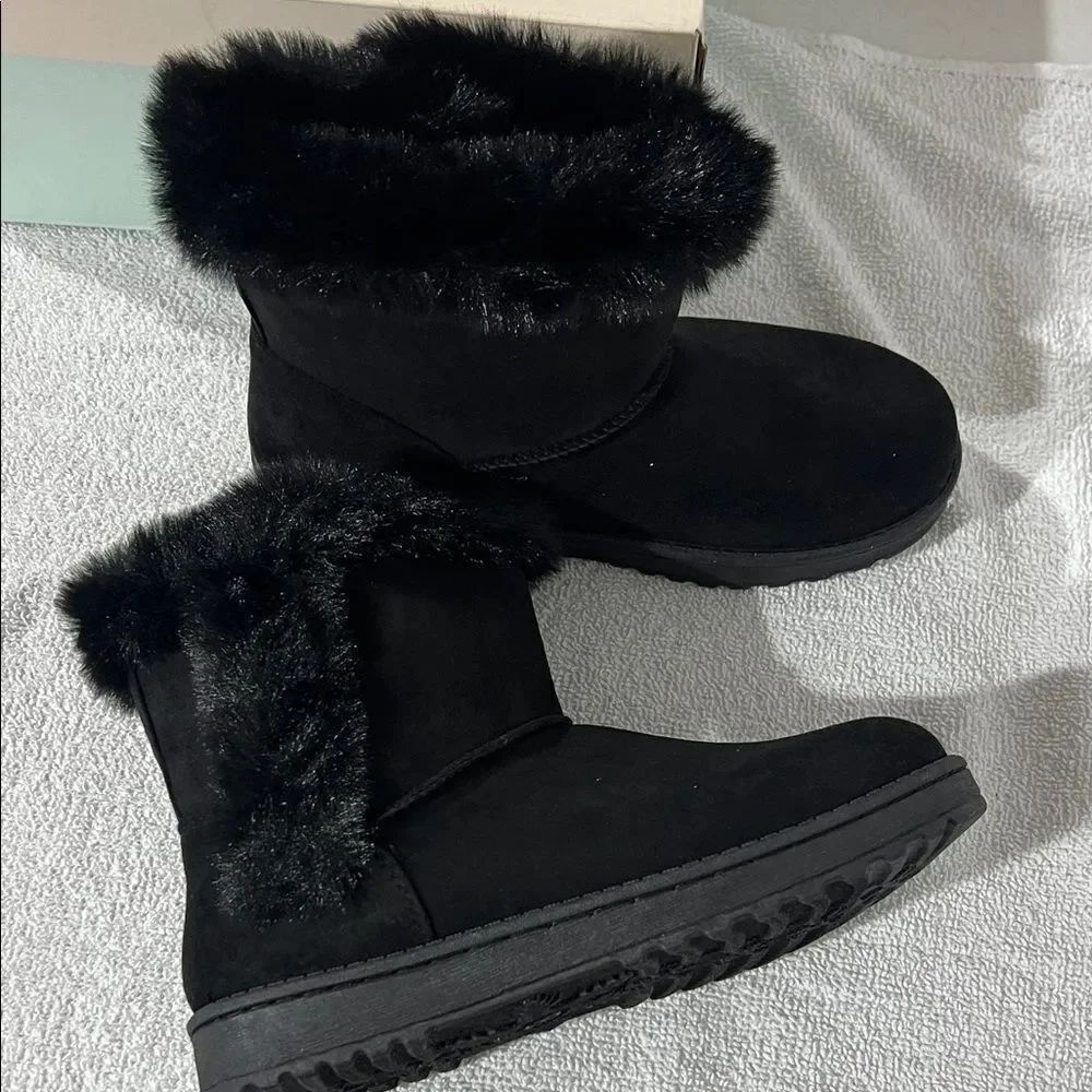 SO Black Faux Fur Winter Boots